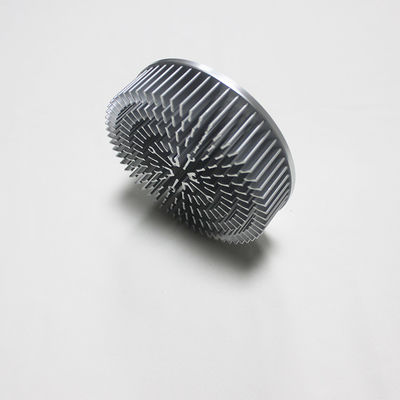 Área de la disipación de calor de AL1070 Pin Fin Heat Sink Customized con la salida del molde